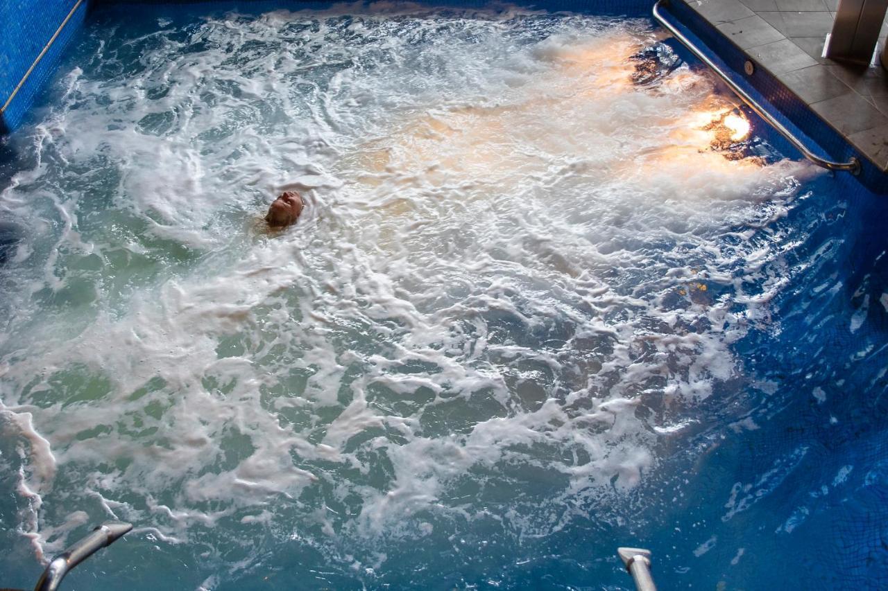 Sant Jordi Boutique Hotel Calella Exteriör bild A whirlpool