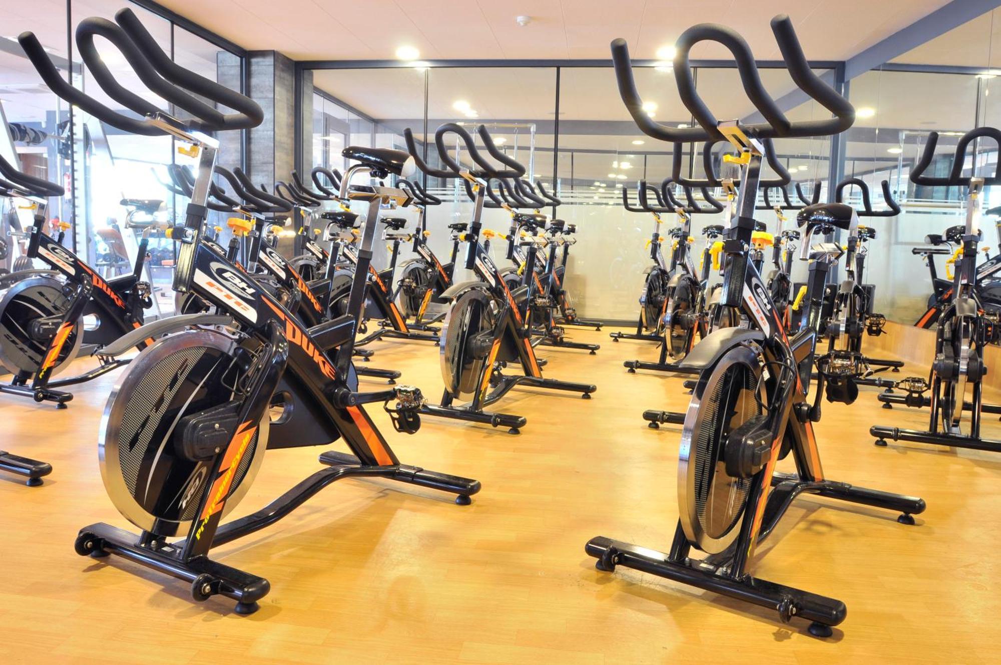Sant Jordi Boutique Hotel Calella Exteriör bild Indoor cycling