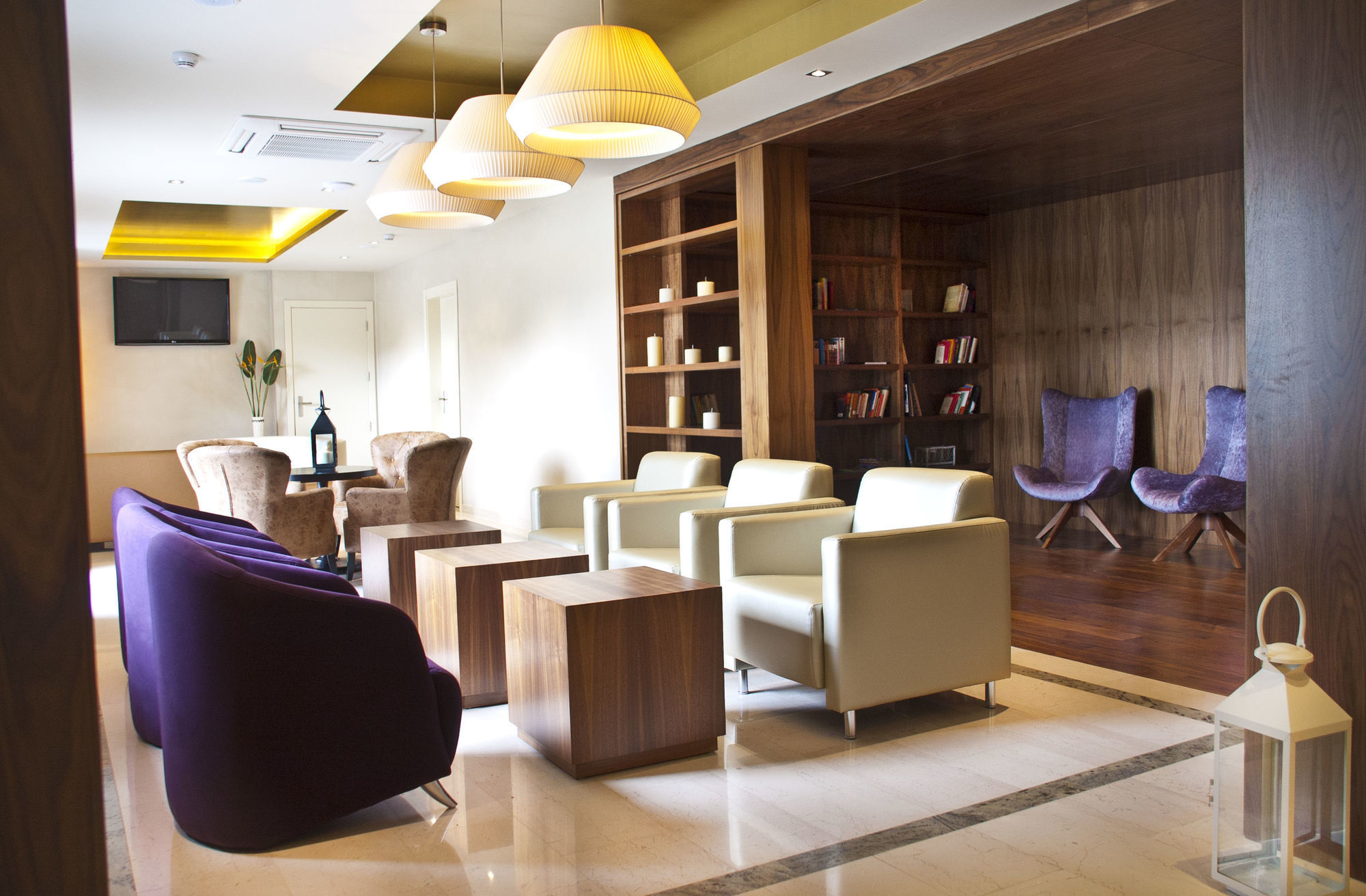 Sant Jordi Boutique Hotel Calella Exteriör bild The lounge at the airport