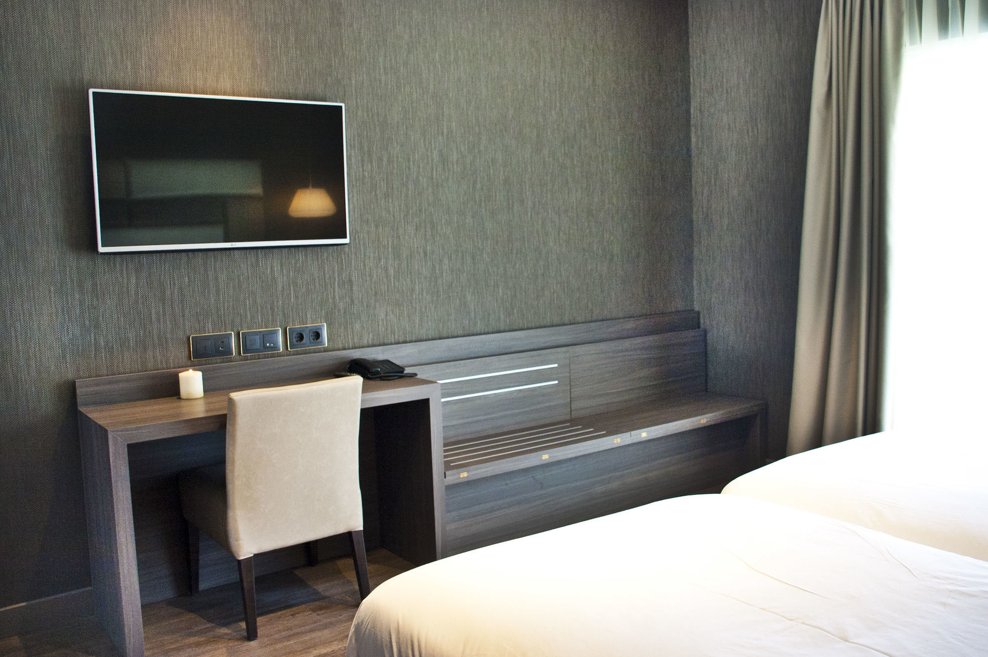 Sant Jordi Boutique Hotel Calella Exteriör bild A room at the hotel