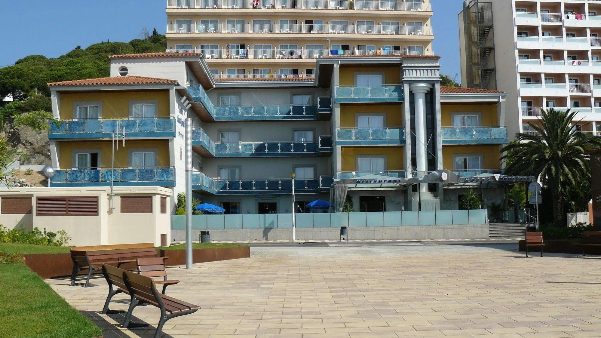 Sant Jordi Boutique Hotel Calella Exteriör bild The hotel in 2013